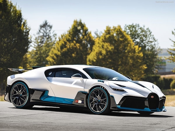 5.Bugatti Divo