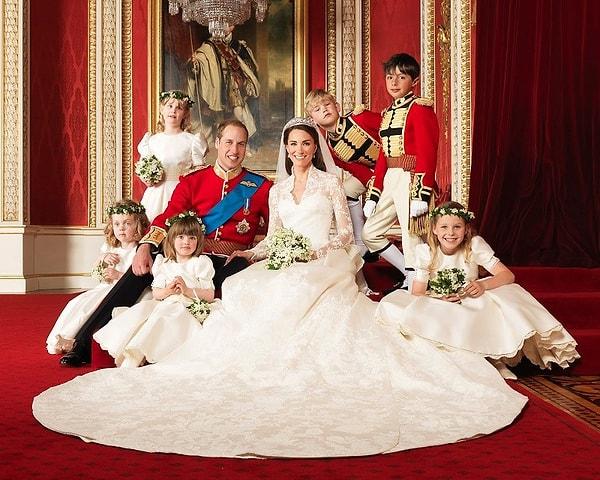 Cambridge Dükü ve Düşesi olan William ve Kate, hatırlarsanız 2011 yılında televizyonlarda canlı yayınlanan görkemli bir kraliyet düğünüyle dünyaevine girmişti.