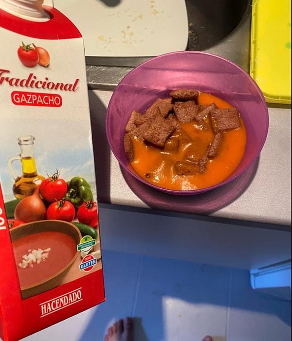 6. "Yanlışlıkla kalan son mısır gevreğimin içine hazır domates çorbası döktüm."