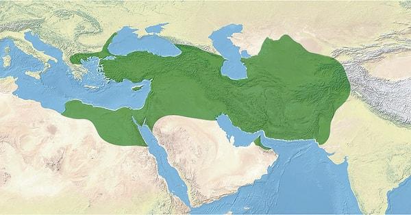 Kiros öldü, ama Pers İmparatorluğu yaşamaya devam etti...