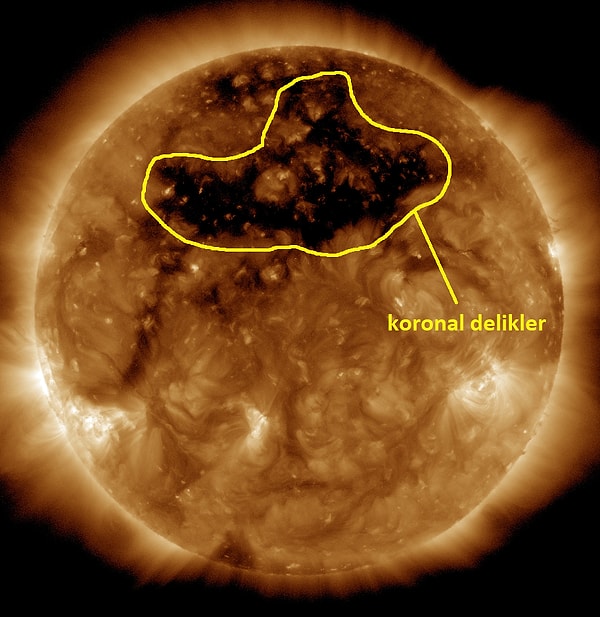 Koronal delikler Güneşin üst atmosferinde, yıldızımızın elektriklenmiş gazının (veya plazmasının) daha soğuk ve daha az yoğun olduğu alanlardır.