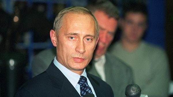 13. Ancak Yeltsin'in 31 Aralık 1999 tarihinde aniden istifa etmesiyle beraber Başbakan Putin, Geçici Devlet Başkanı seçildi ve 2000 seçimlerinde neredeyse 40 milyon oy aldı!