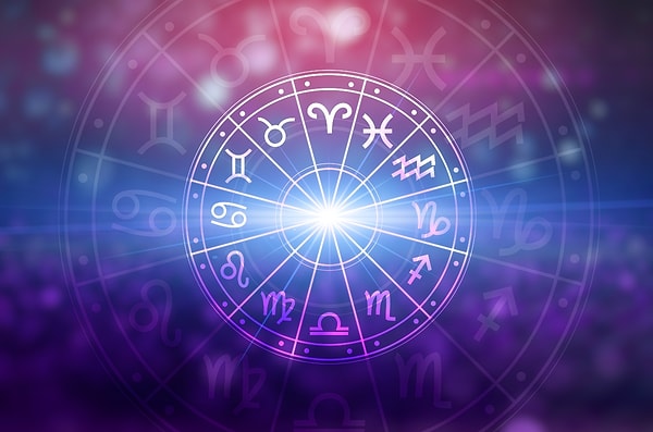 Astrolojik anlamda göksel hareketlerin burçları etkilediğini biliyoruz. Örneğin Ay, her bir aylık süreçte iki kez burç değiştirebilir. Bunun burçlara bizzat etkileri açıklanır ve ön görülerde bulunulabilir.