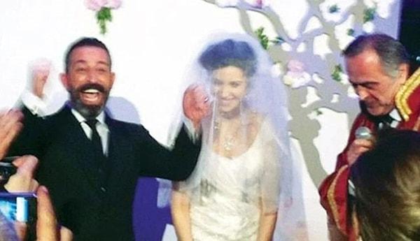 Sevilen komedyen Cem Yılmaz ve başarılı oyuncu Ahu Yağtu 2012 yılında nikah masasına oturma kararı almıştı.