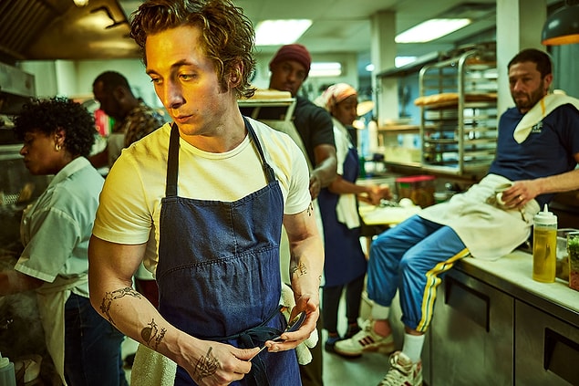Kardeşini gastronomi şefi Carmen Chicago'da gelenlerin başına gelen bu dizi dizinlerden de tam değil aldı.