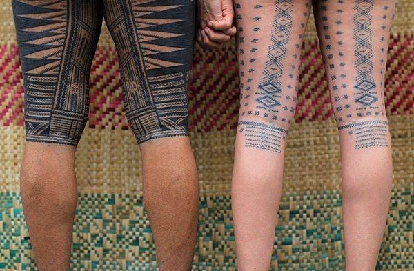 2. Samoa ve Tonga'da geleneksel vücut dövmeleri, domuz dişleri veya oyulmuş balina/köpekbalığı kemikleri ile yapılır.