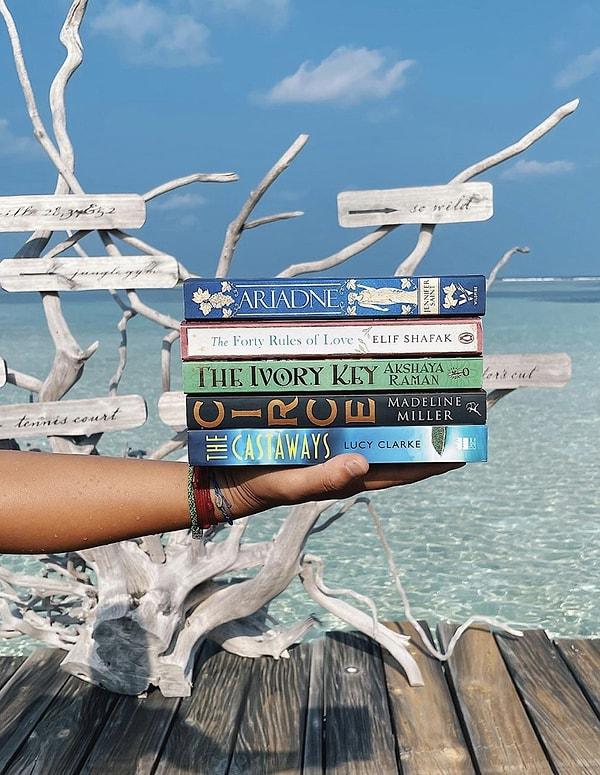 Maldivler'e kaçıp bir yıl boyunca kitap okumak ister misiniz?