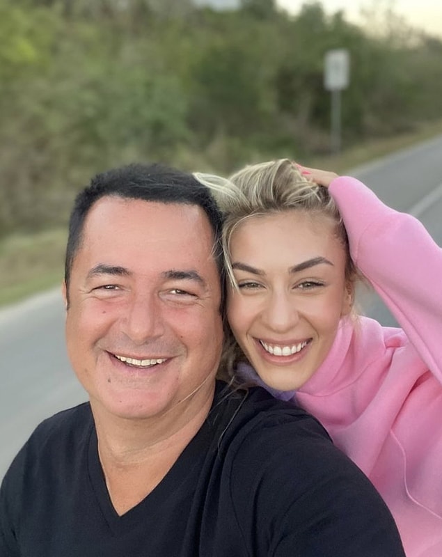 Acun Ilıcalı bu olaylar karşısında tepkisiz kalsa da Çağla ile ilişkilerinin oldukça iyi gittiği belliydi! Birlikte fotoğraflar paylaşıyor;