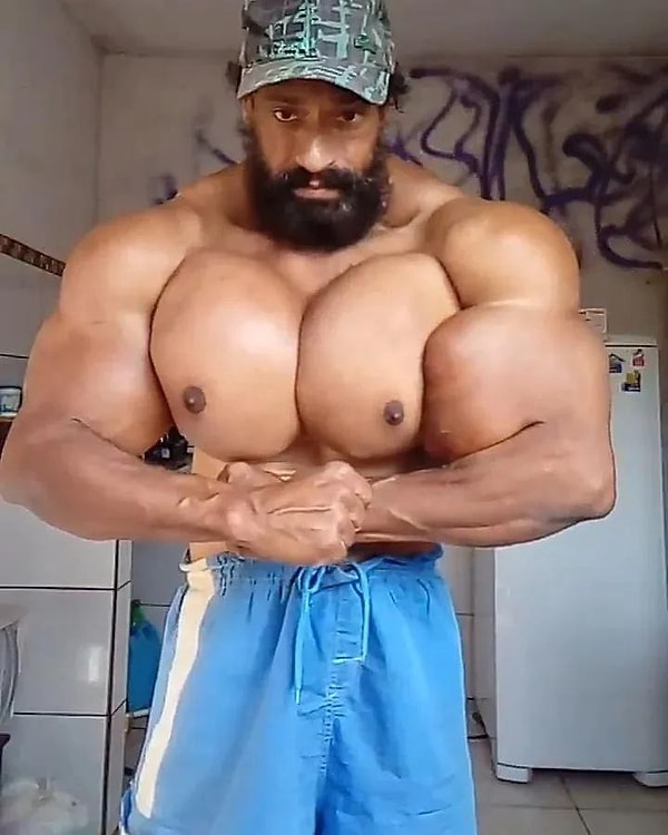 Сегато, которого вскоре госпитализировали, скончался от сердечного приступа у входа в больницу...