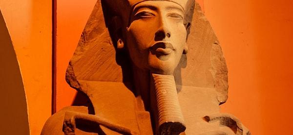 4. Nefertiti kral ile eşit bir konumdaydı.
