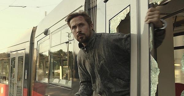 'Avengers: Endgame'in yönetmenlerinden Anthony ve Joe Russo'nun 'The Gray Man' filmi, bomba gibi bir oyuncu kadrosuyla 22 Temmuz 2022 tarihinde Netflix'te yayınlanmaya başladı.