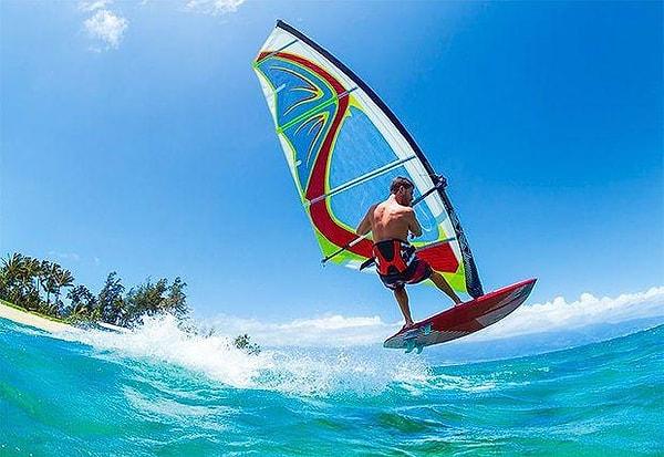 11. Aktivite dolu bir tatil ve renkli paylaşımlar için: Sörf