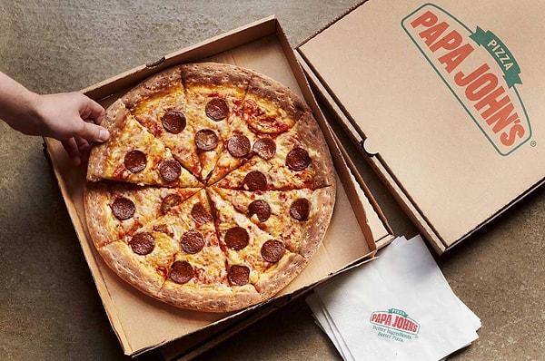 Pizza konusunda dünyanın en ünlü zincir restoranlarından biri olan Papa Johns, şirket kurucusu John Schnatter'ın açıklamalarıyla gündeme geldi bugün.