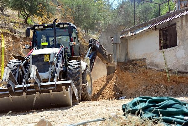 Kazı çalışmalarına arkeologlar da katıldı