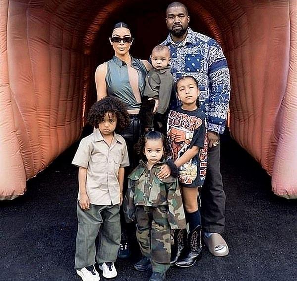 2014 yılında evlenen Kanye ve Kim çiftinin bu evlilikten 5 çocuğu oldu ancak çift, 2021’in başlarında herkesi şaşırtan bir açıklamayla evliliklerine son verdiklerini açıkladı.