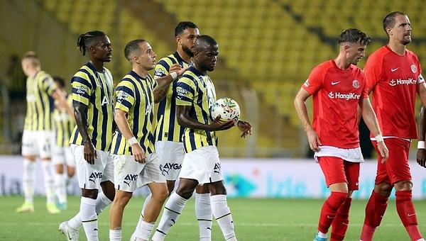 Ümraniyespor'un Süper Lig'e merhaba dediği Fenerbahçe maçında aldığı 1 puan herkes tarafından takdir edildi.
