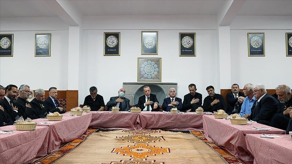 Cemevinin Yöneticisi Anlattı: 'Erdoğan Yanlış Yere Oturdu'