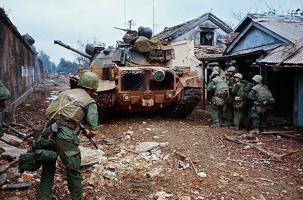2. ABD askerleri savaş sırasında Güney Vietnam'da - 1968: