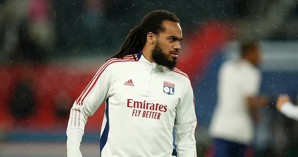 8. Al-Nassr kulübü ile bir görüşme gerçekleştirmesi beklenen Jason Denayer bu görüşmeye katılmadı.