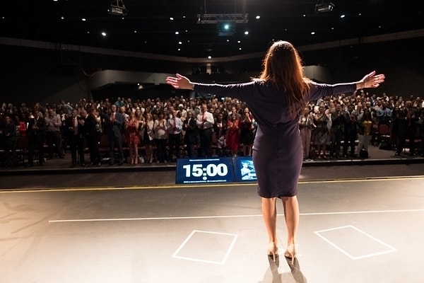 Kendisi geçenlerde 106 Bin kişilik takipçisi olan Instagram sayfasında bir içerik yayınladı.