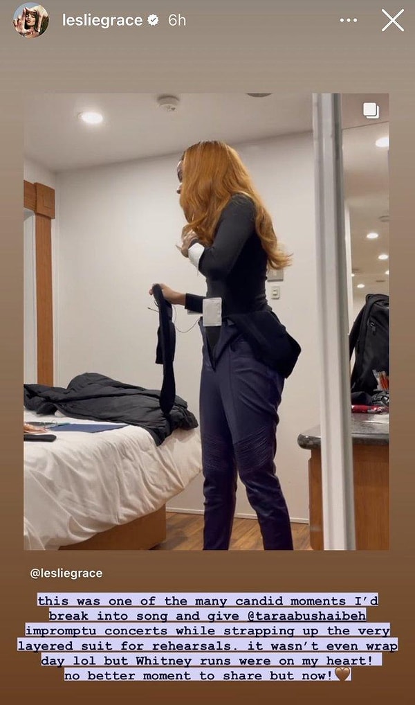 Талантливая актриса тоже не забыла делиться счастливыми моментами, проведенными на съемочной площадке!  👇