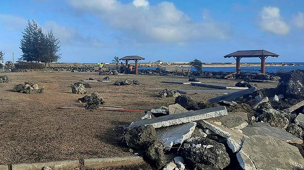 Araştırmacılar artan su buharının, iklim değişikliğinden sorumlu ana sera gazlarından biri olan atmosferdeki metan miktarını azaltabileceğini de düşünüyorlar.