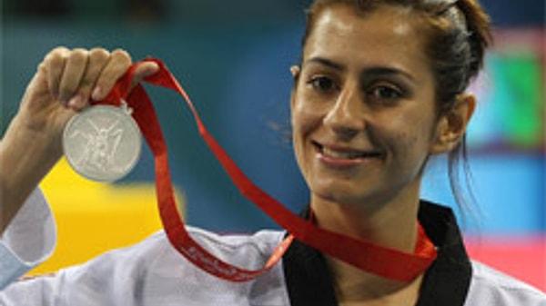 8. Azize Tanrıkulu, 2008 Pekin Olimpiyatları Tekvando finalinde dünya ikincisi olarak Türkiye'ye gümüş madalya kazandırdı!