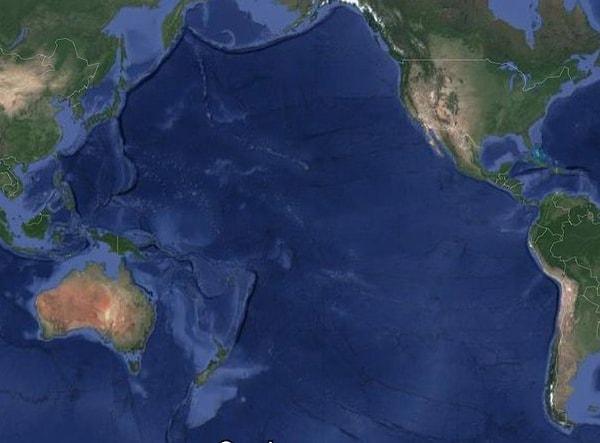 Llewellin Pasifik çevresinde eski, soğuk, yoğun okyanus levhalarının "bitişik kıtasal levhaların altından kaydığını" belirtiyor.