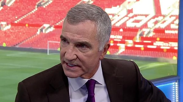 Graeme Souness ise 'Hepimiz oyunu simülasyonla ve insanların kendilerini yere atarak oynadıklarına şahit olduk ama bugün sahada bu yoktu. Bunu sahada görmedim. Bugünkü futbol muhteşemdi ve futbol erkek oyunu. Erkek gibi oynadılar' dedi.