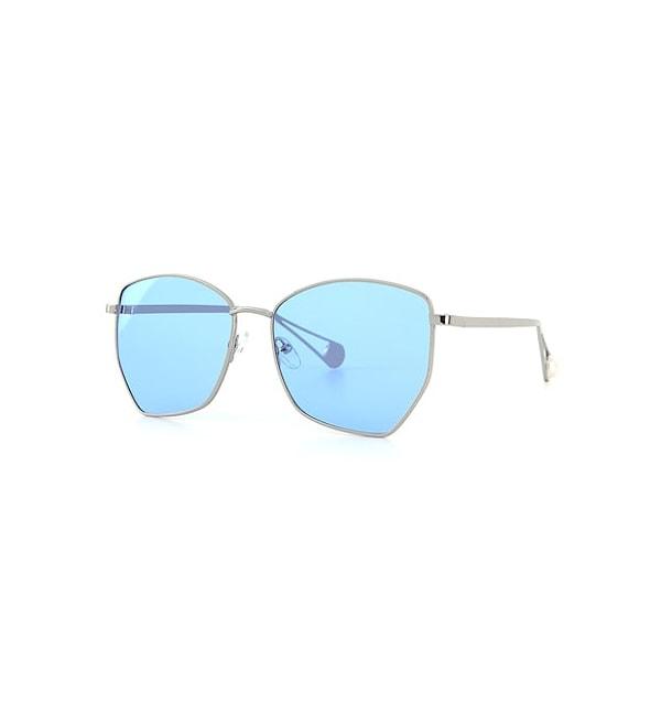 17. Mavi camlı güneş gözlüğü arayanlar için uygun fiyatlı tarz bir seçenek.