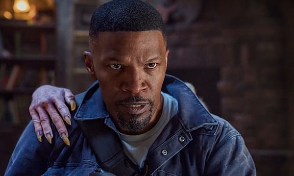 Картина заняла первое место в «Топ-10» потоковой платформы, опередив «Анчартед» и «Серого человека».