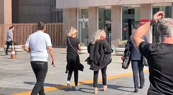 Baştan aşağı siyah giyinen Ece Erken ve Mahmutyazıcıoğlu'nun ağabeyi Celal Mahmutyazıcıoğlu da avukatıyla birlikte dava için hazır bulundular.