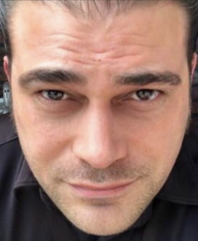 Hollanda'da yaşayan ve iş insanı olduğunu öğrendiğimiz Kemal Yıldız ile nişanlanan Afrodit'imiz aşkından yanadursun, bugün ortaya çok ilginç iddialar atıldı.