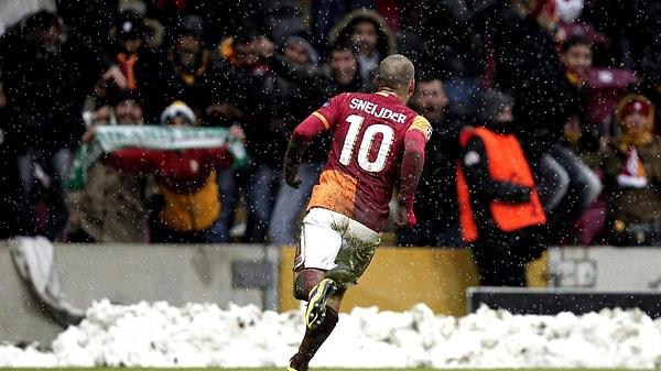 5. Wesley Sneijder