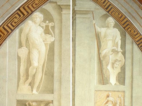Figürler bir yana, freskte dikkat çeken iki büyük heykel var. Plato'nun sağ tarafındaki heykel Güneş tanrısı Apollon, Sokrates'in tarafındaki ise zeka ve sanat tanrıçası Athena...