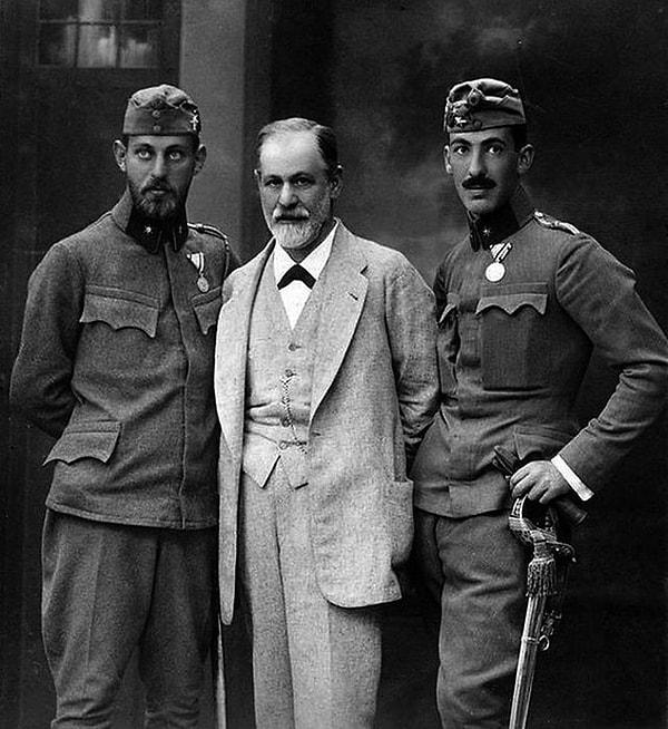 4. Sigmund Freud ve oğulları - 1914: