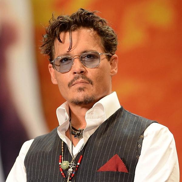 9. Johnny Depp, Modigliani adlı filmin yönetmenliğini üstlenecek.
