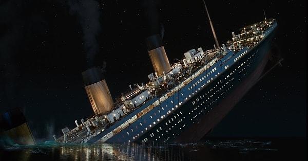 4- Titanik’in 14 Nisan tarihinde suya batmasının ardından gemi hakkında birçok yanlış bilgi dolaşmaya başlamış medyada.