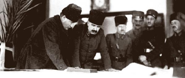 Neyse, 27 Temmuz'u 28 Temmuz'a bağlayan gece Mustafa Kemal ve Fevzi Paşa bir araya gelir ve yaptıkları müzakerelerle 15 Ağustos'a kadar bütün hazırlıkların tamamlanması konusunda anlaşırlar.