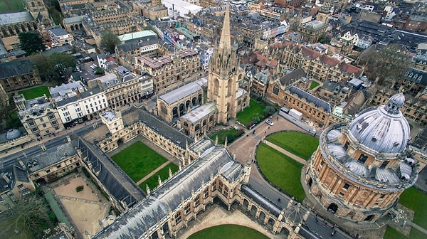 4. Oxford Üniversitesi, Aztek İmparatorluğu'ndan yıllar önce kuruldu.