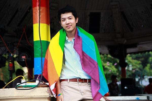 Sağlık bakanlığının 3 Ağustos'taki gönderisi, tıbbi ortamlarda queer Vietnamlıları koruması ve aynı cinsiyetten evliliğin yasallaştırılması için devam eden bir dilekçe için mutluluk verici bir olay olarak kutlanıyor.