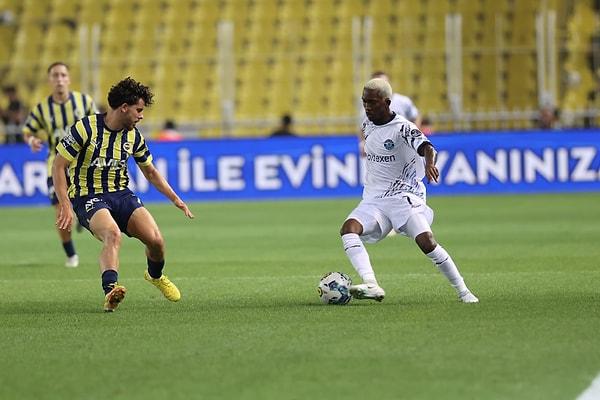 Fenerbahçe ile Adana Demirspor, Süper Lig'in 3. haftasında karşı karşıya geldi.
