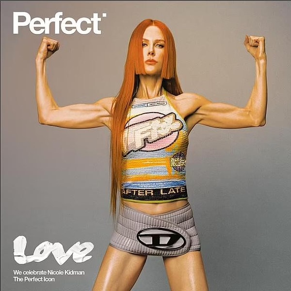 На снимке, где актриса позирует с поднятыми кулаками и напрягая бицепсы, она также продемонстрировала свои идеально точеные ноги на съемке, позируя в мини-юбке Diesel, которую вполне можно было принять за пояс, а также в облегающем топе от того же бренда.