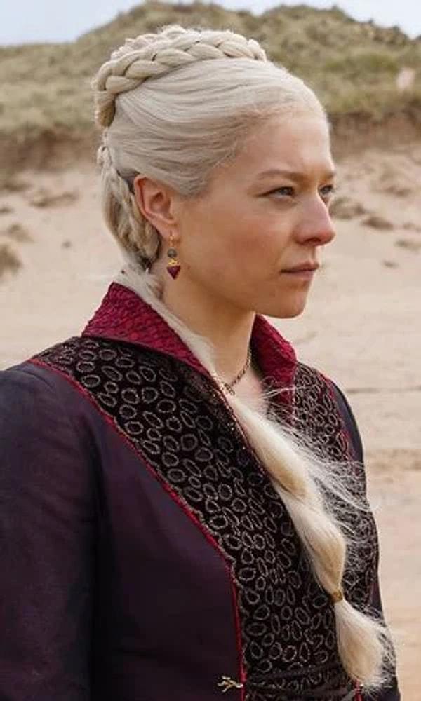 3. Prenses Rhaenyra Targaryen rolünü üstlenen ünlü oyuncu: Emma D'Arcy