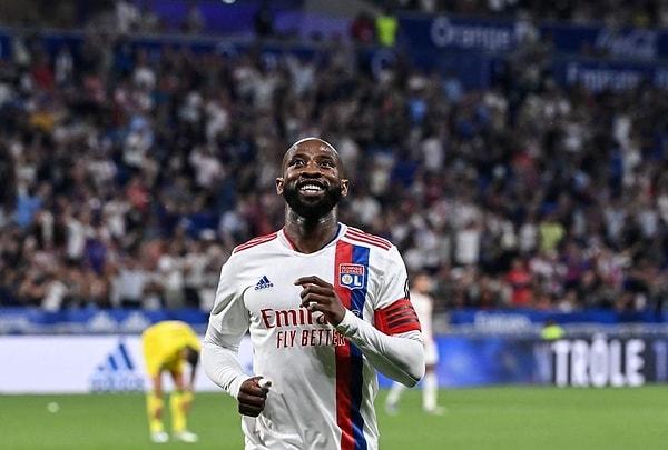 18. Moussa Dembele, Lyon’un sözleşme uzatma teklifini kabul etmedi. Fransız oyuncunun sözleşmesi sezon sonunda sona erecek.