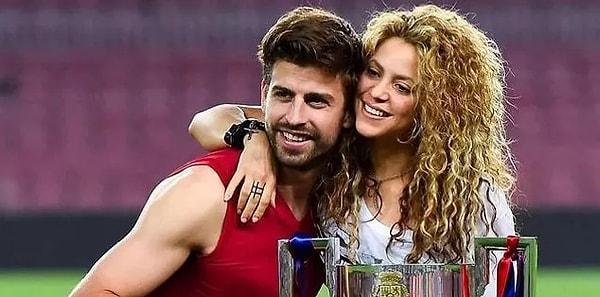 Pique'nin aynı şirkette çalıştığı Clara Chia Marti adlı genç kadınla ilişkisi, 12 yıllık sevgilisi Shakira'yı aldatmasından hemen sonra ortaya çıkmış ve ilişkileri hız kesmeden devam etmişti.