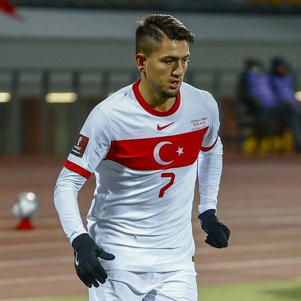5. Galatasaray, Cengiz Ünder ve Kaan Ayhan'ı kadrosuna katmak için görüşmeler gerçekleştirecek. (Skorer)