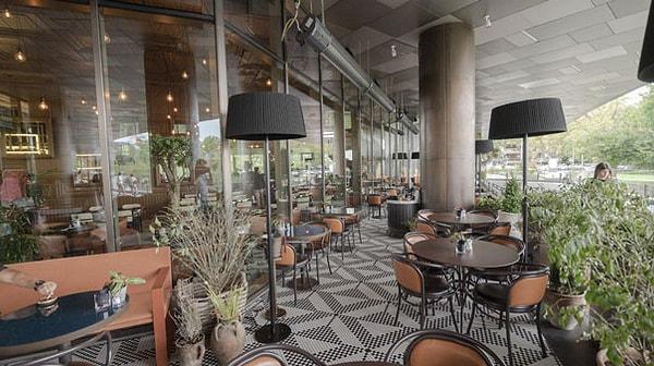 Zoie Brasserie & Lounge