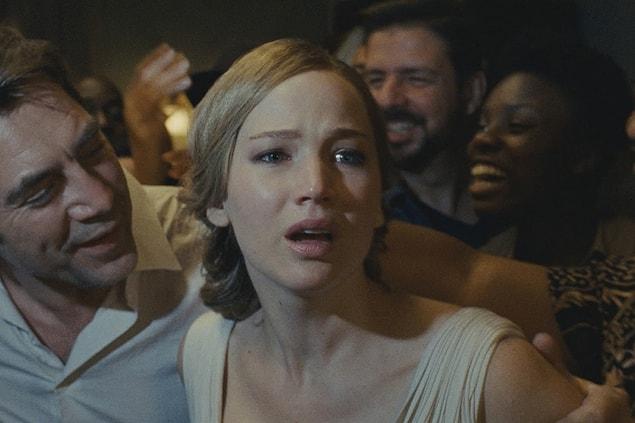 1. Jennifer Lawrence 'Mutter!'  Sie erschien im Film als die moderne Rosemary.