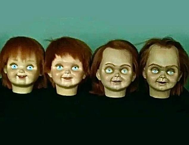 8. Dans le film 'Child's Play' de 1988, la poupée Chucky devient de plus en plus durable et humaine.  La raison en est que le temps presse pour libérer le tueur en série Charles Lee Ray, qui est piégé à l'intérieur d'un bébé.